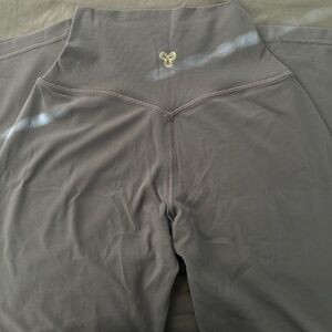 Aritzia butter cheeky asana hi-rise wide pant